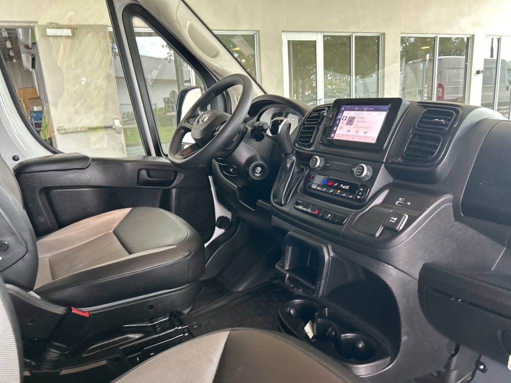 Used 2025 RAM ProMaster 2500 w/ Convenience Group FWD image 22