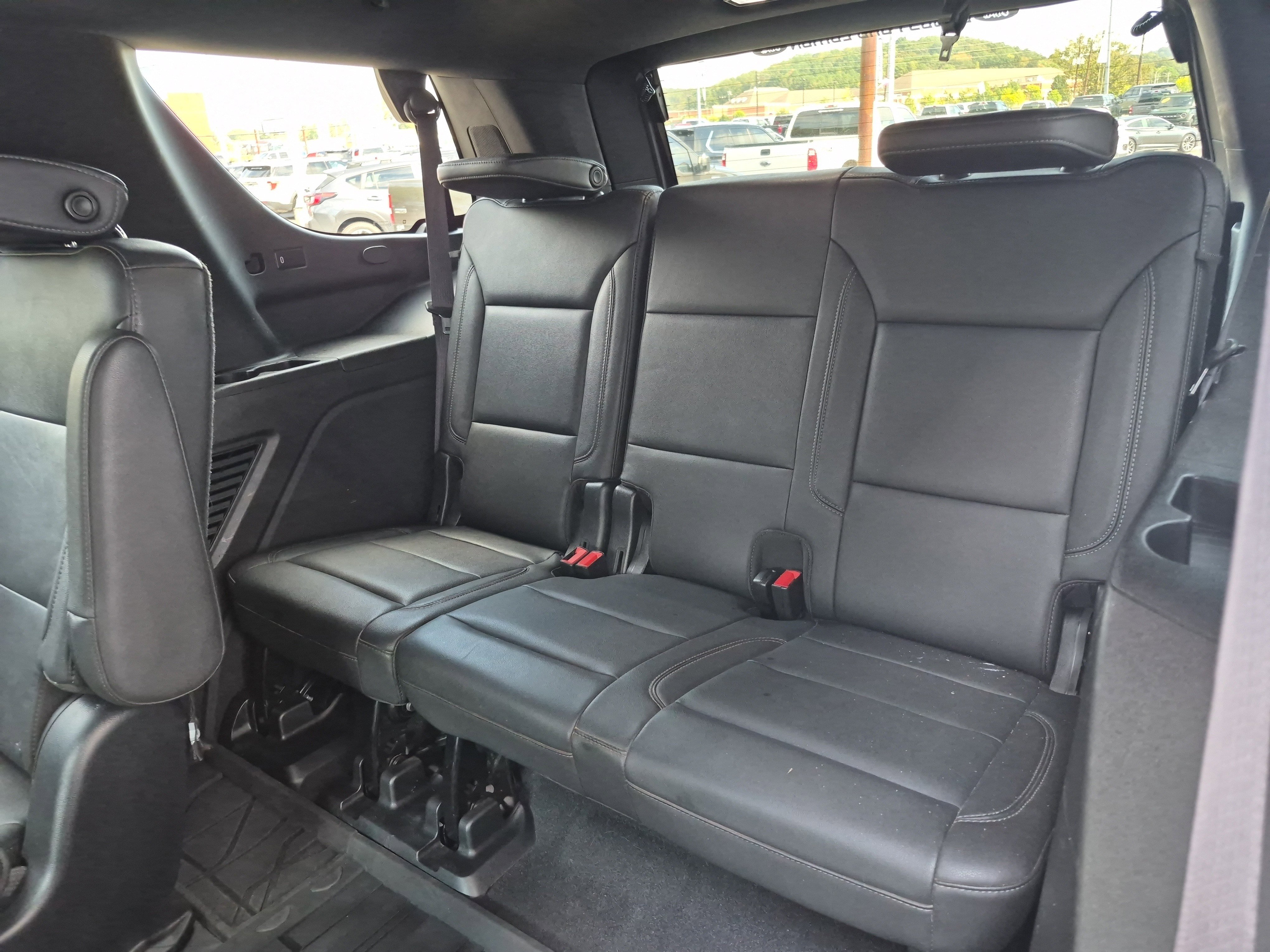 Used 2021 Chevrolet Tahoe LT w/ LT Signature Plus Package image 16