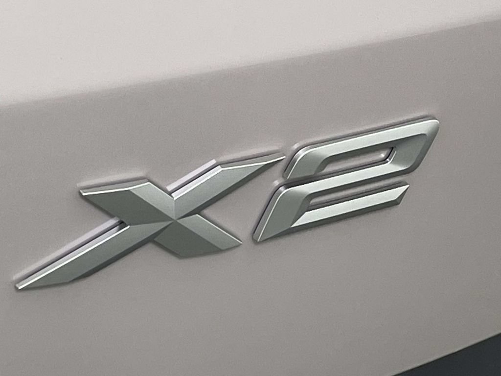 New 2026 BMW X2 xDrive28i w/ Technology Package AWD/4WD image 10