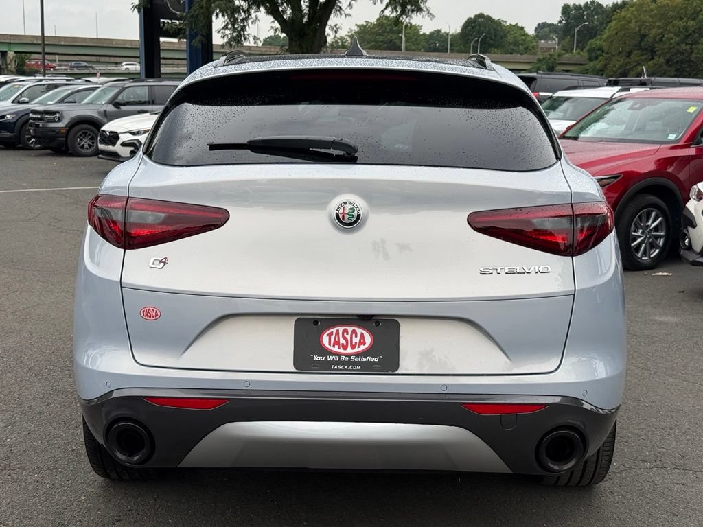 Used 2023 Alfa Romeo Stelvio Ti w/ Active Assist Plus Package AWD/4WD image 9