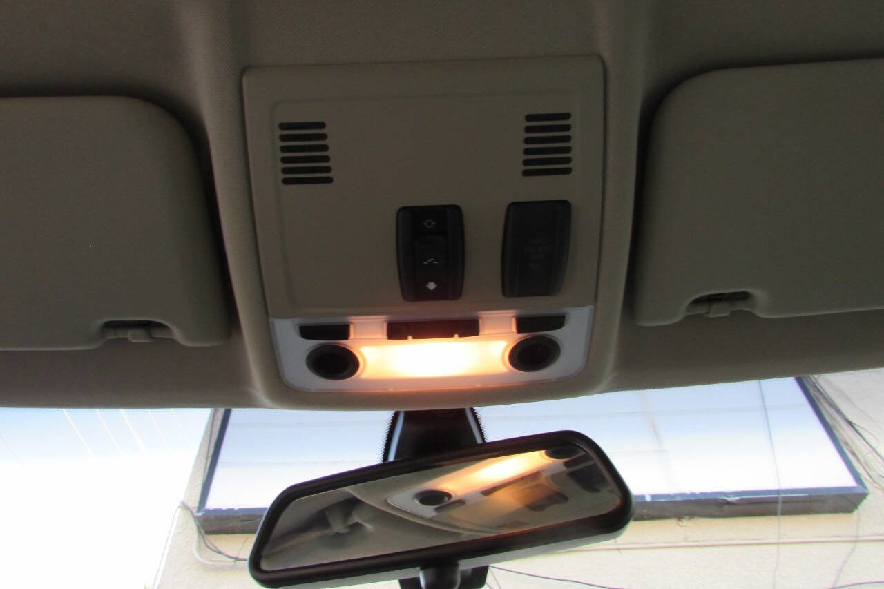 Used 2010 BMW 328i Coupe image 23