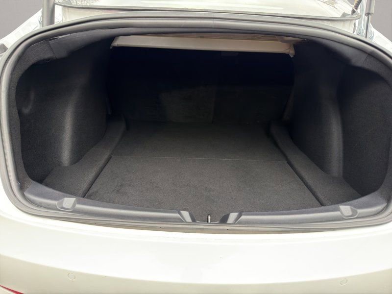 Used 2021 Tesla Model 3 Performance image 11