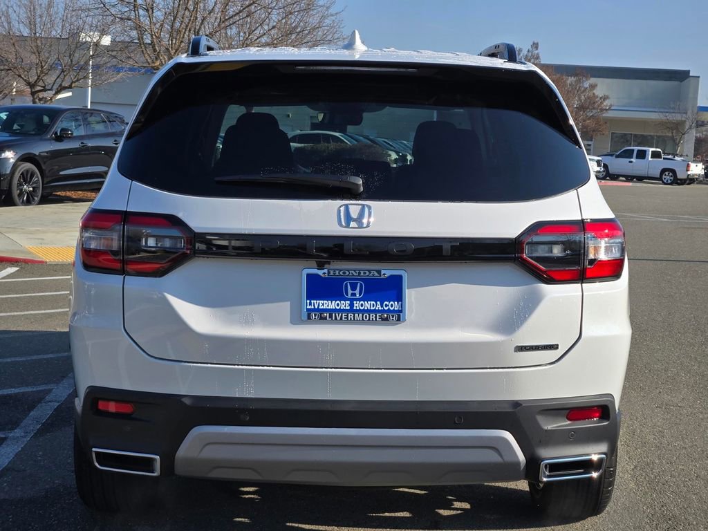 New 2025 Honda Pilot Touring image 5