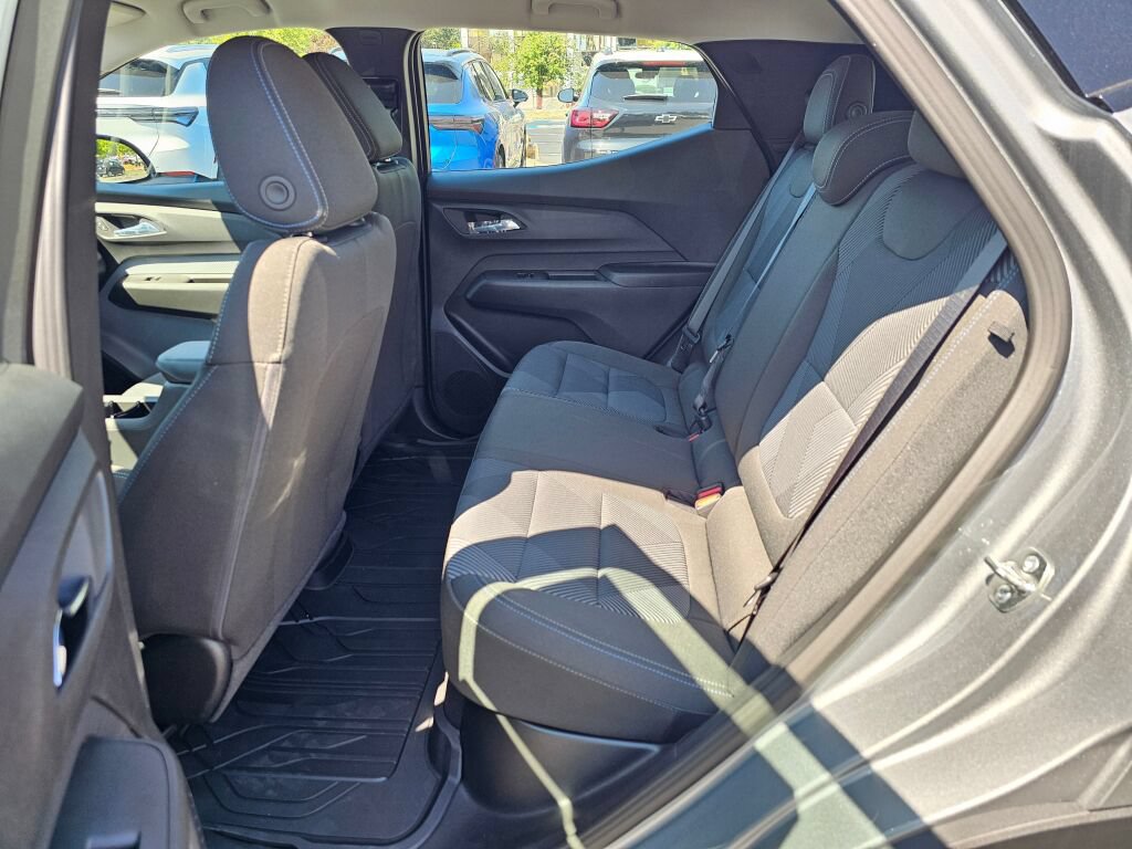 New 2027 Chevrolet Bolt LT w/ Comfort Package FWD image 21