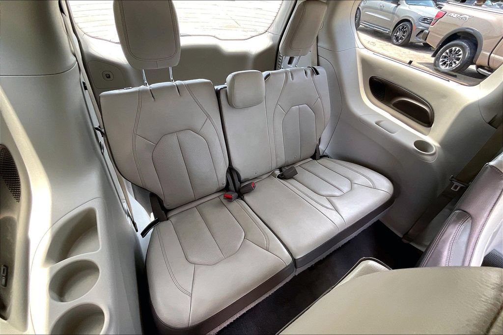 Certified 2019 Chrysler Pacifica Touring-L Plus FWD image 37