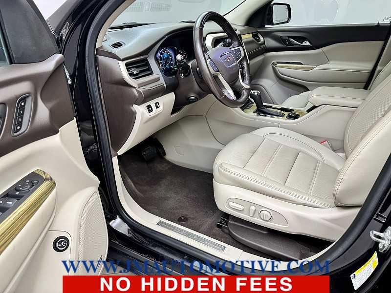 Used 2018 GMC Acadia Denali w/ Technology Package AWD/4WD image 16