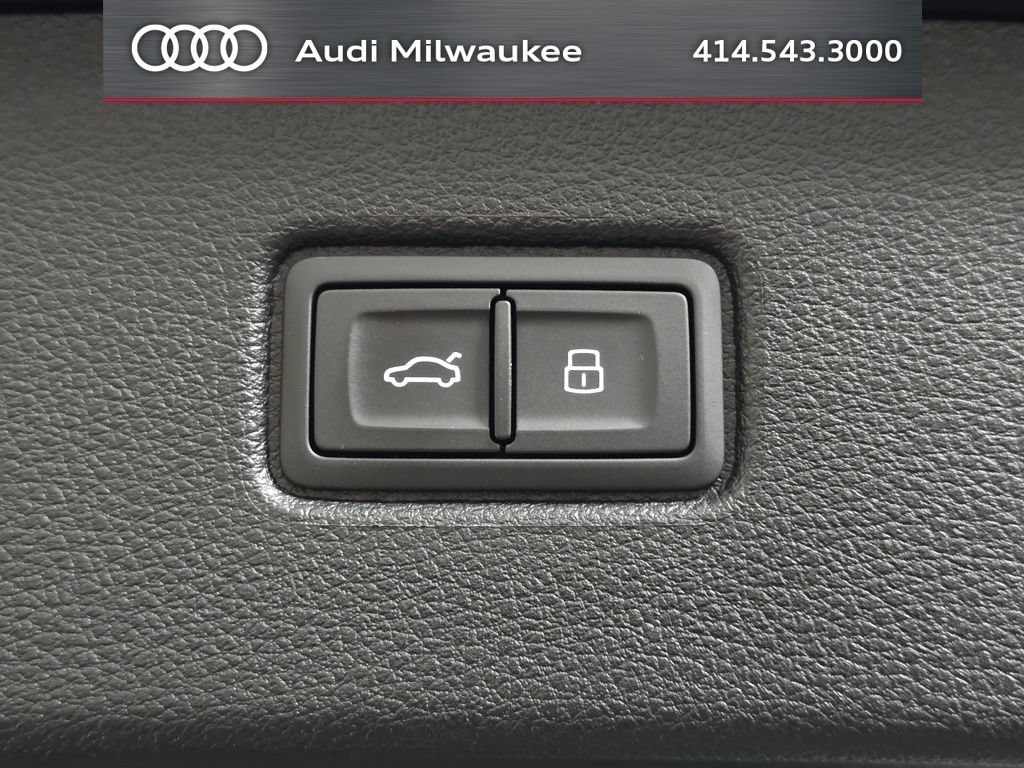 Used 2023 Audi Q7 2.0T Premium w/ Convenience Package AWD/4WD image 10