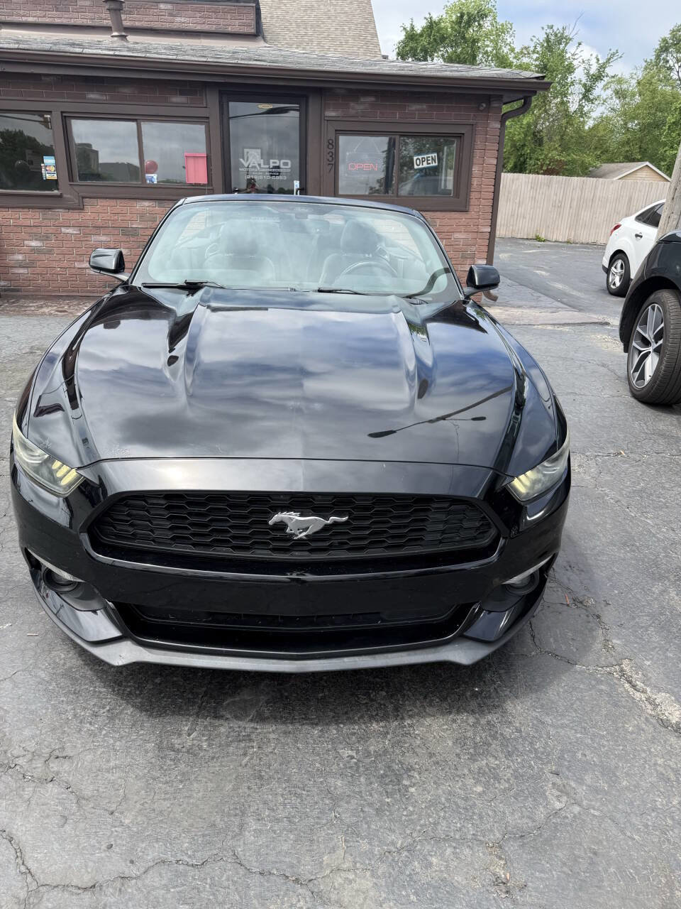 Used 2016 Ford Mustang Convertible w/ Equipment Group 051A RWD image 22