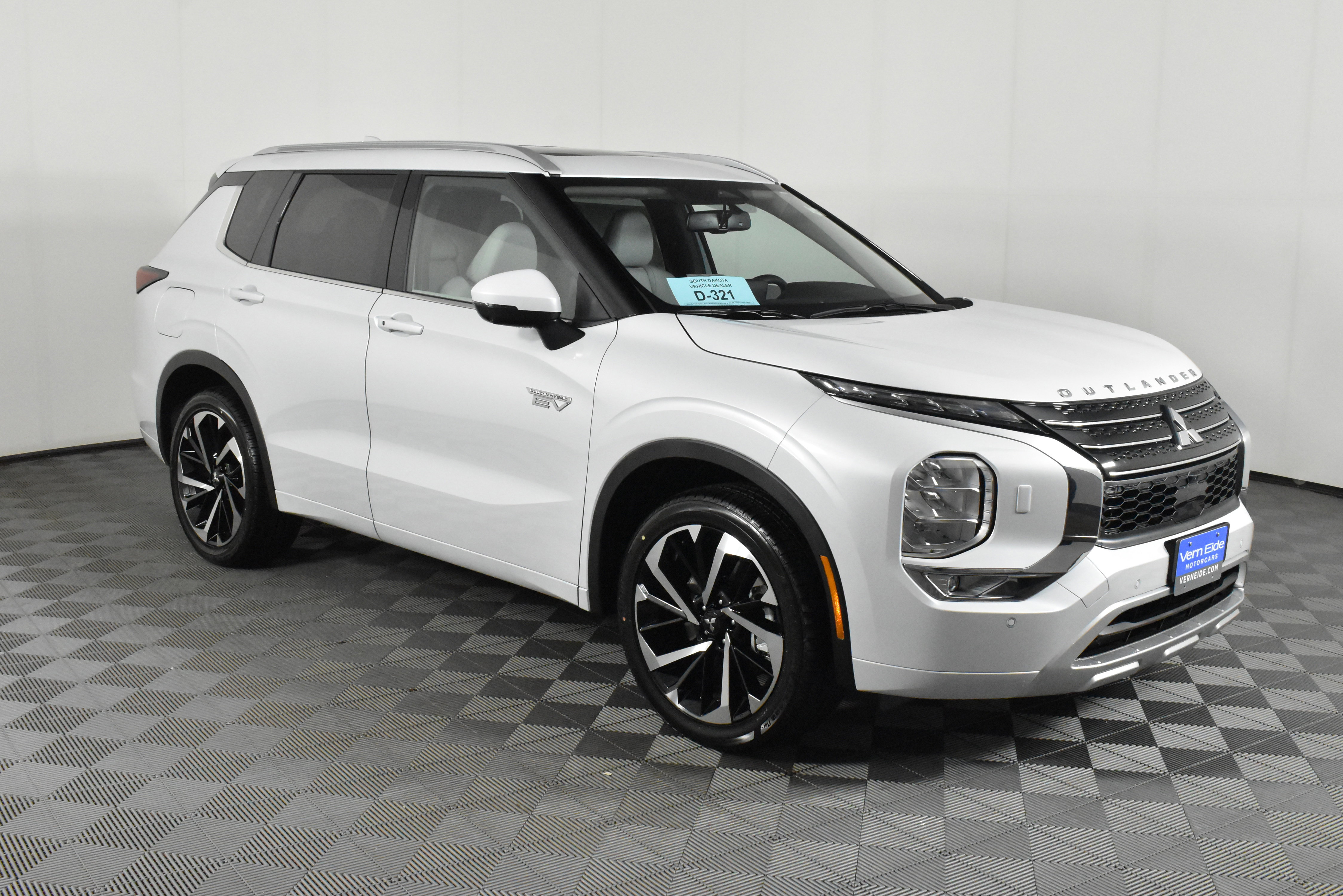 New 2025 Mitsubishi Outlander SEL image 4