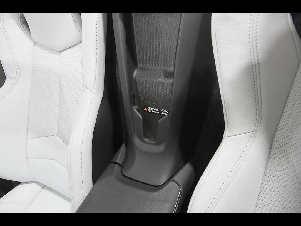 Used 2020 Chevrolet Corvette Stingray Preferred Conv w/ 2LT Preferred Equipment Group RWD image 22
