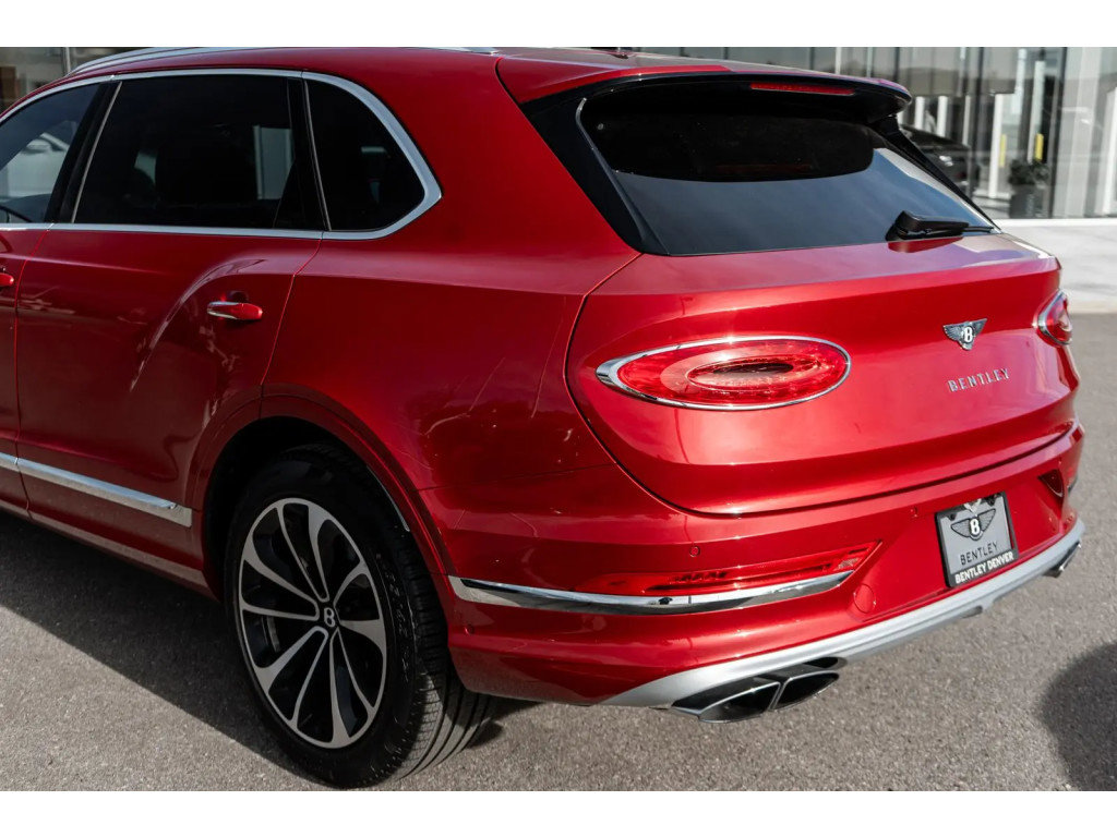 Used 2024 Bentley Bentayga Extended Wheelbase image 15