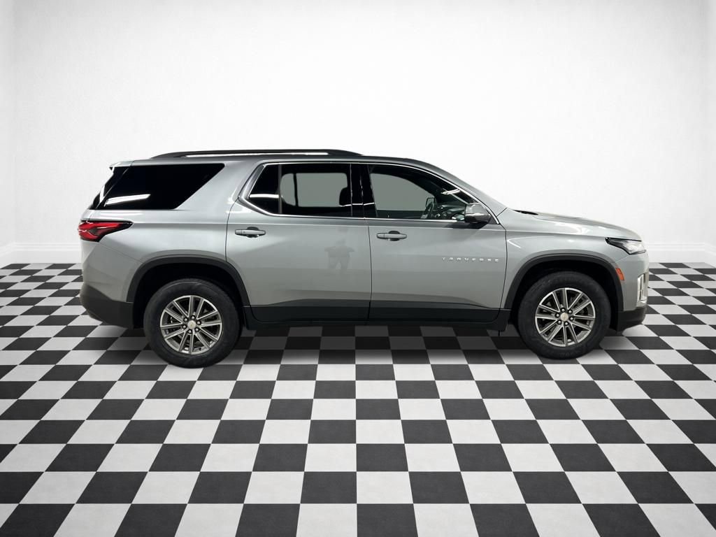 Certified 2023 Chevrolet Traverse LT image 2