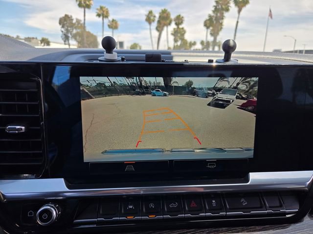 Used 2023 GMC Sierra 1500 SLE AWD/4WD image 10