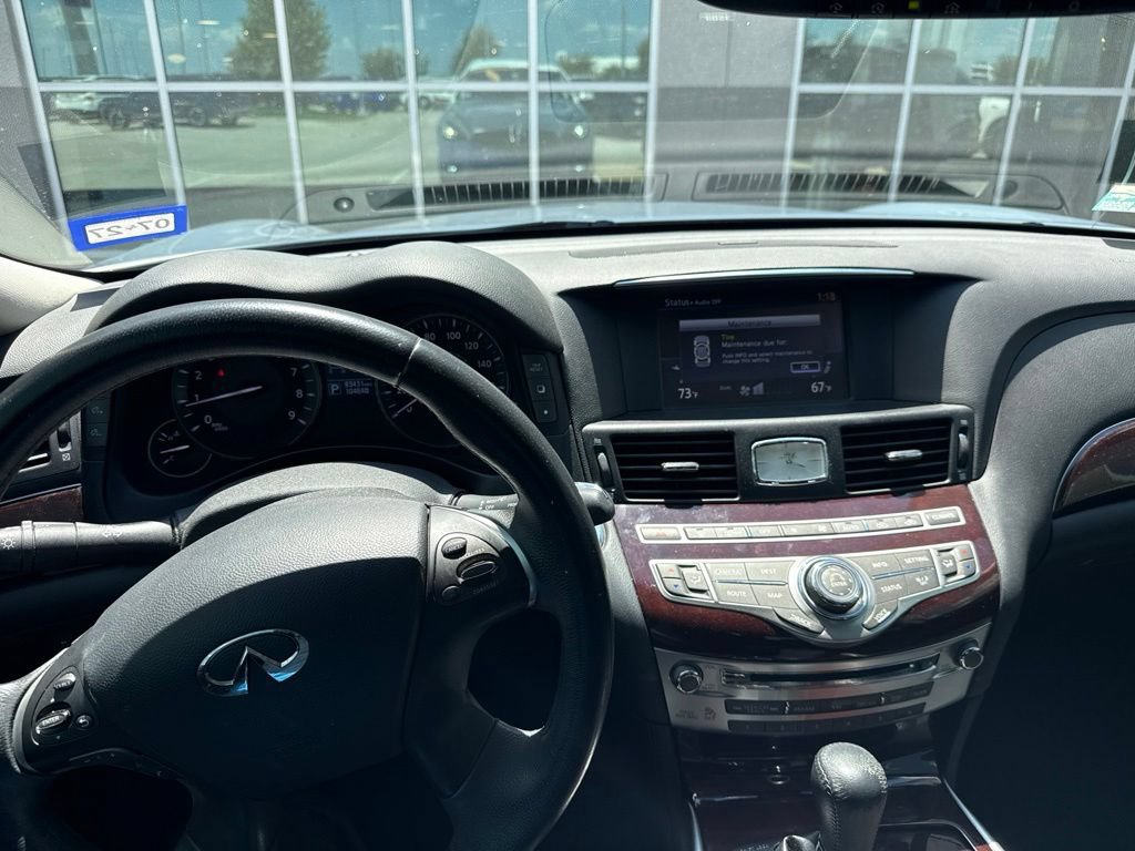 Used 2015 INFINITI Q70 3.7 RWD image 6