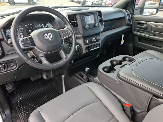 Used 2024 RAM 2500 Tradesman w/ Chrome Appearance Group image 11