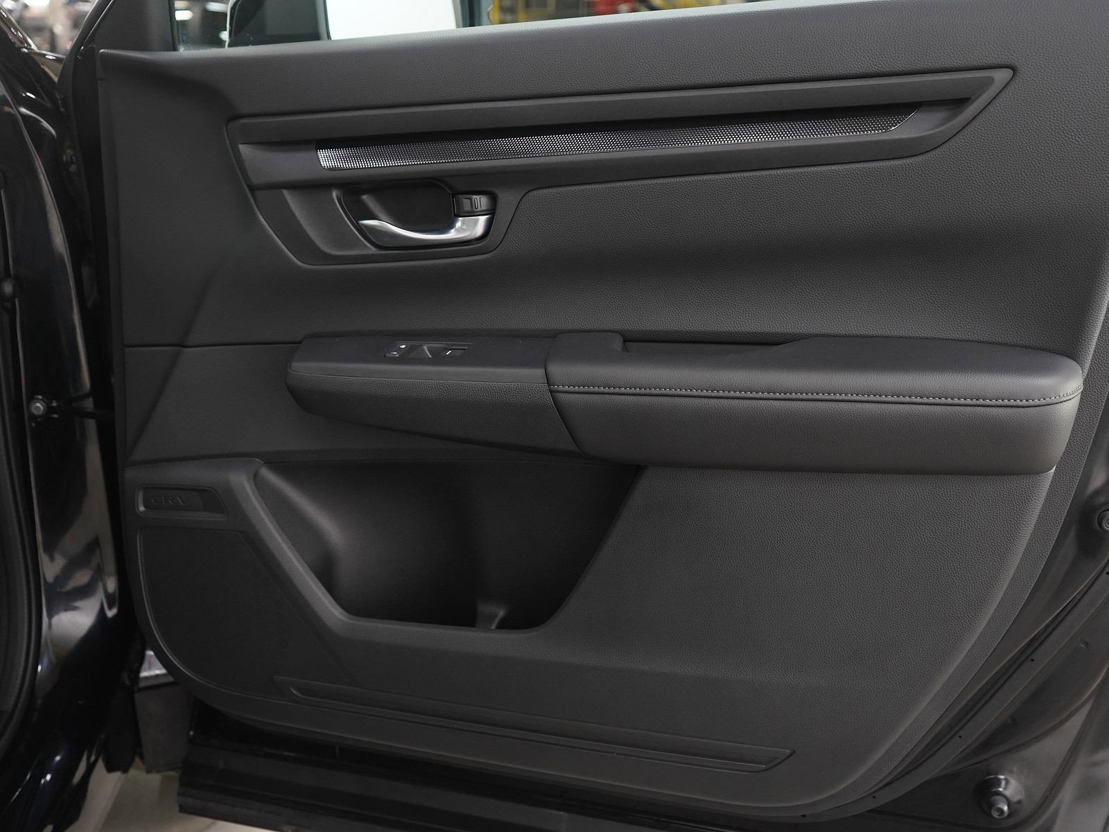 Used 2025 Honda CR-V EX image 11