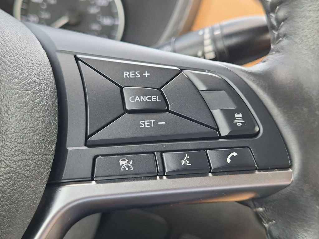 Used 2025 Nissan Sentra SV w/ SV Premium Package FWD image 16