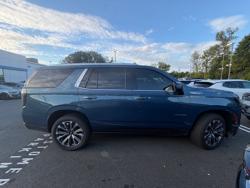 Used 2025 Chevrolet Tahoe High Country AWD/4WD image 2