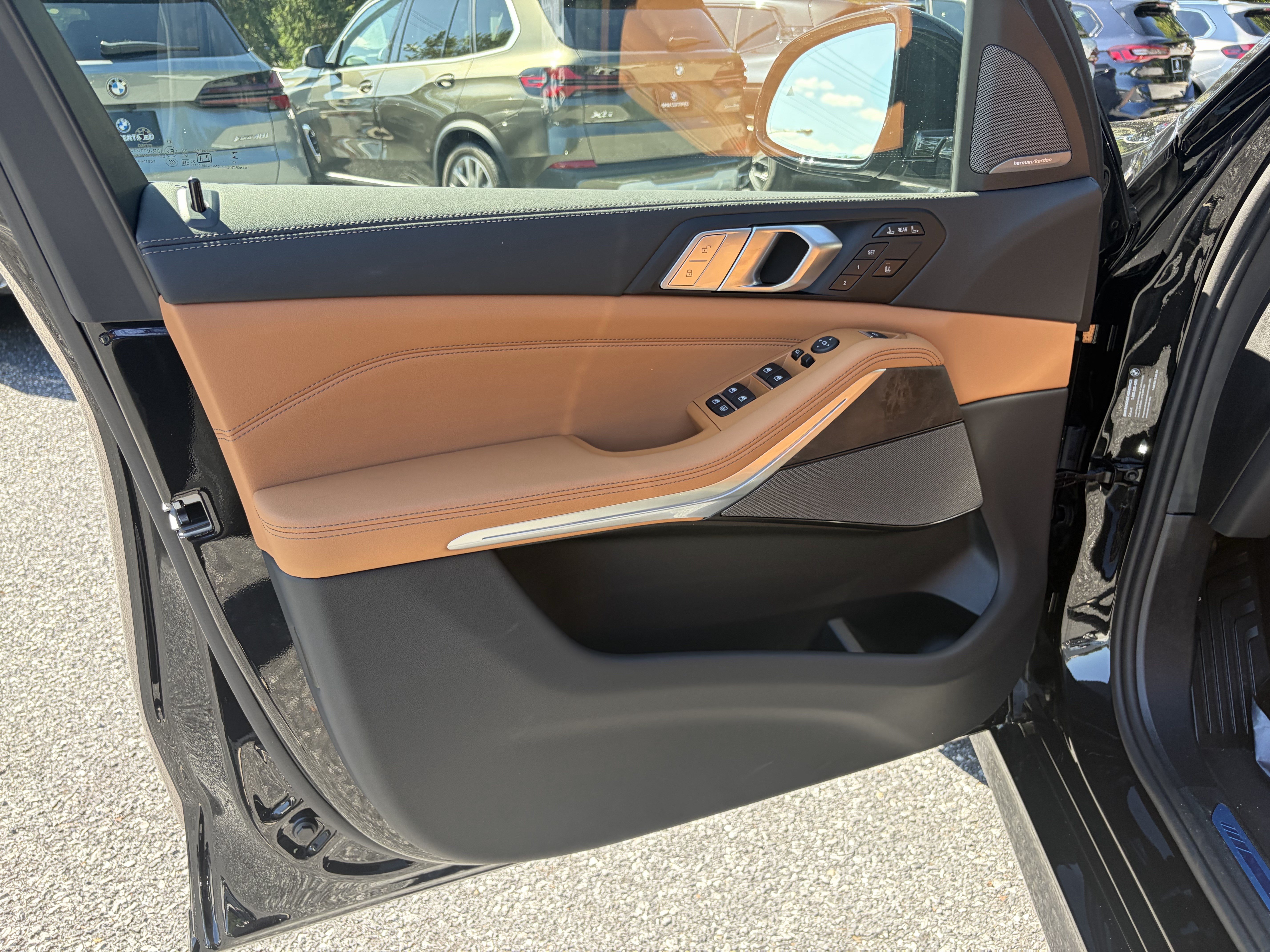 New 2027 BMW X7 xDrive40i w/ M Sport Package AWD/4WD image 9