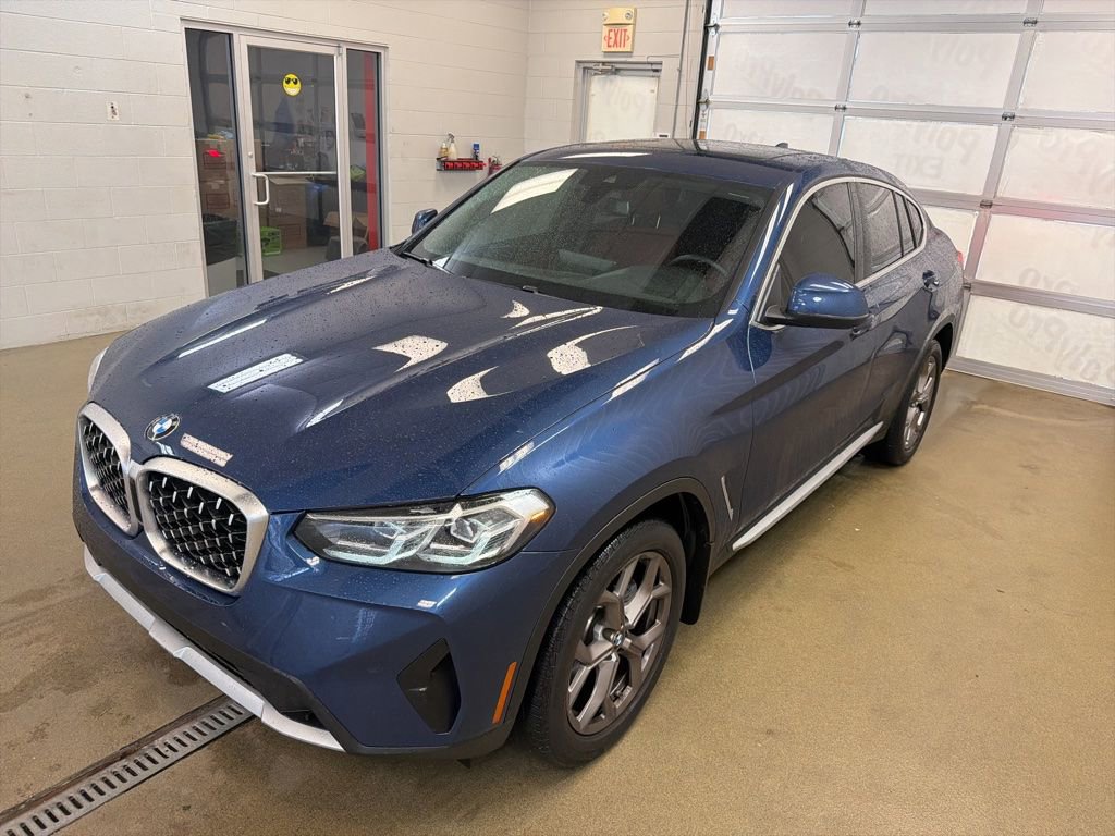 Used 2022 BMW X4 xDrive30i w/ Convenience Package AWD/4WD image 9