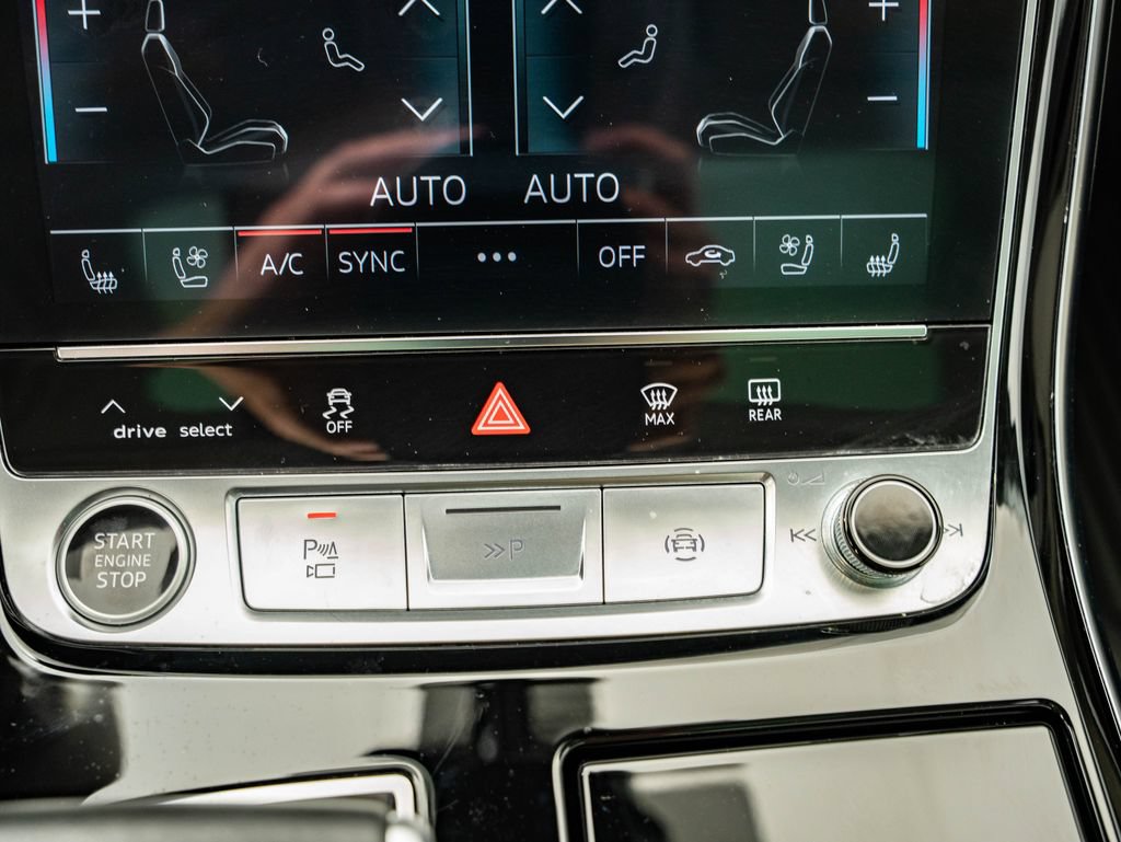 Certified 2025 Audi A8 L 3.0T w/ Executive Package AWD/4WD image 37