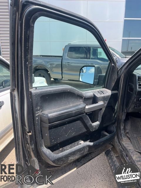 Used 2016 Ford F150 XLT w/ Equipment Group 302A Luxury AWD/4WD image 5