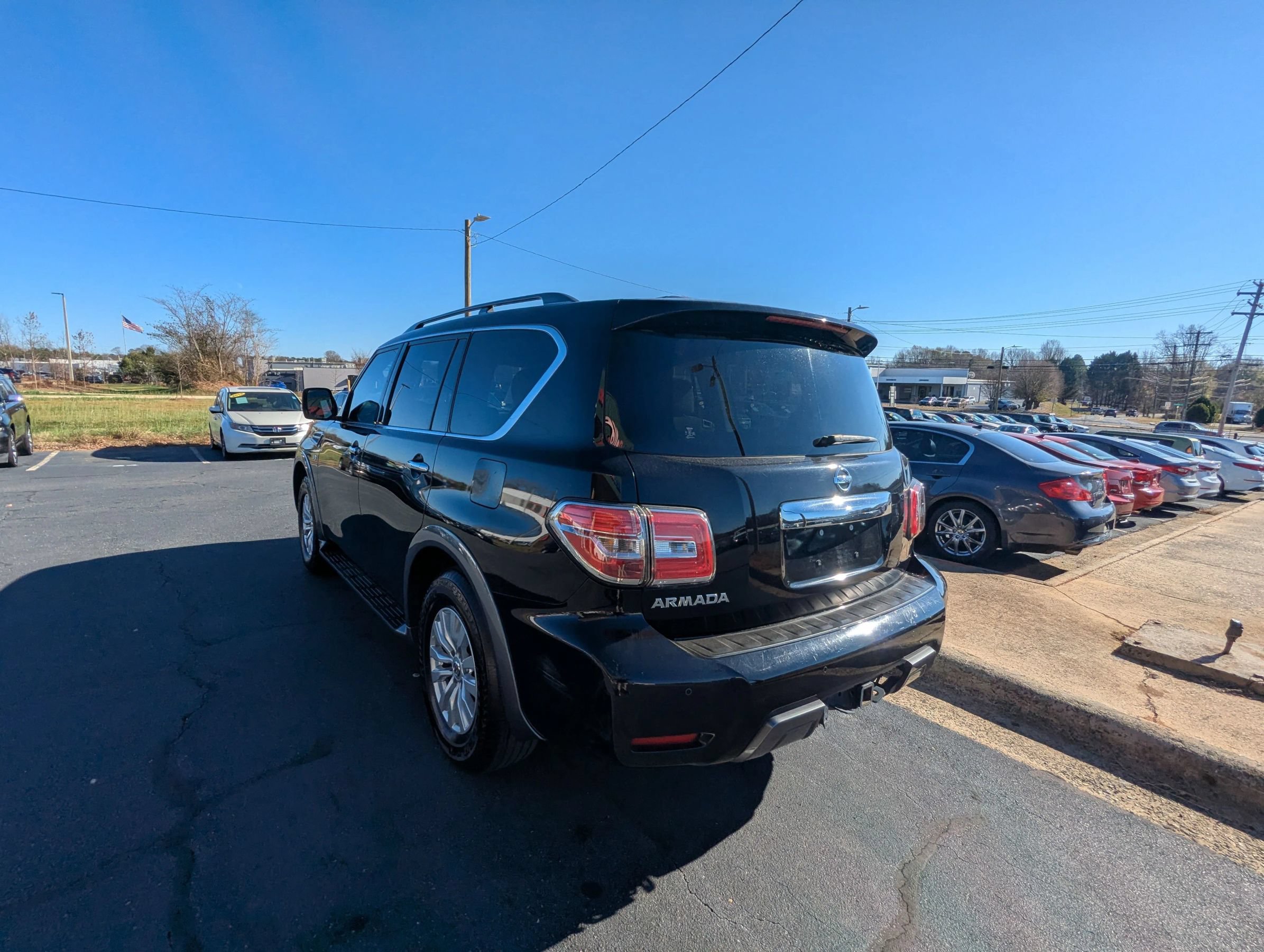 Used 2019 Nissan Armada SV w/ Driver Package AWD/4WD image 5