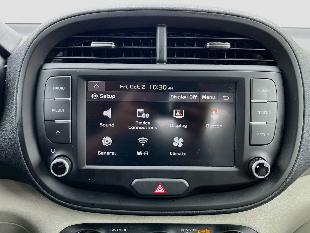 Certified 2025 Kia Soul LX w/ LX Technology Package FWD image 33