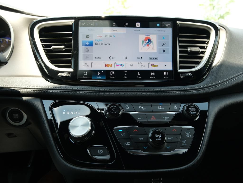 New 2027 Chrysler Pacifica Select w/ Family Tech Group FWD image 19