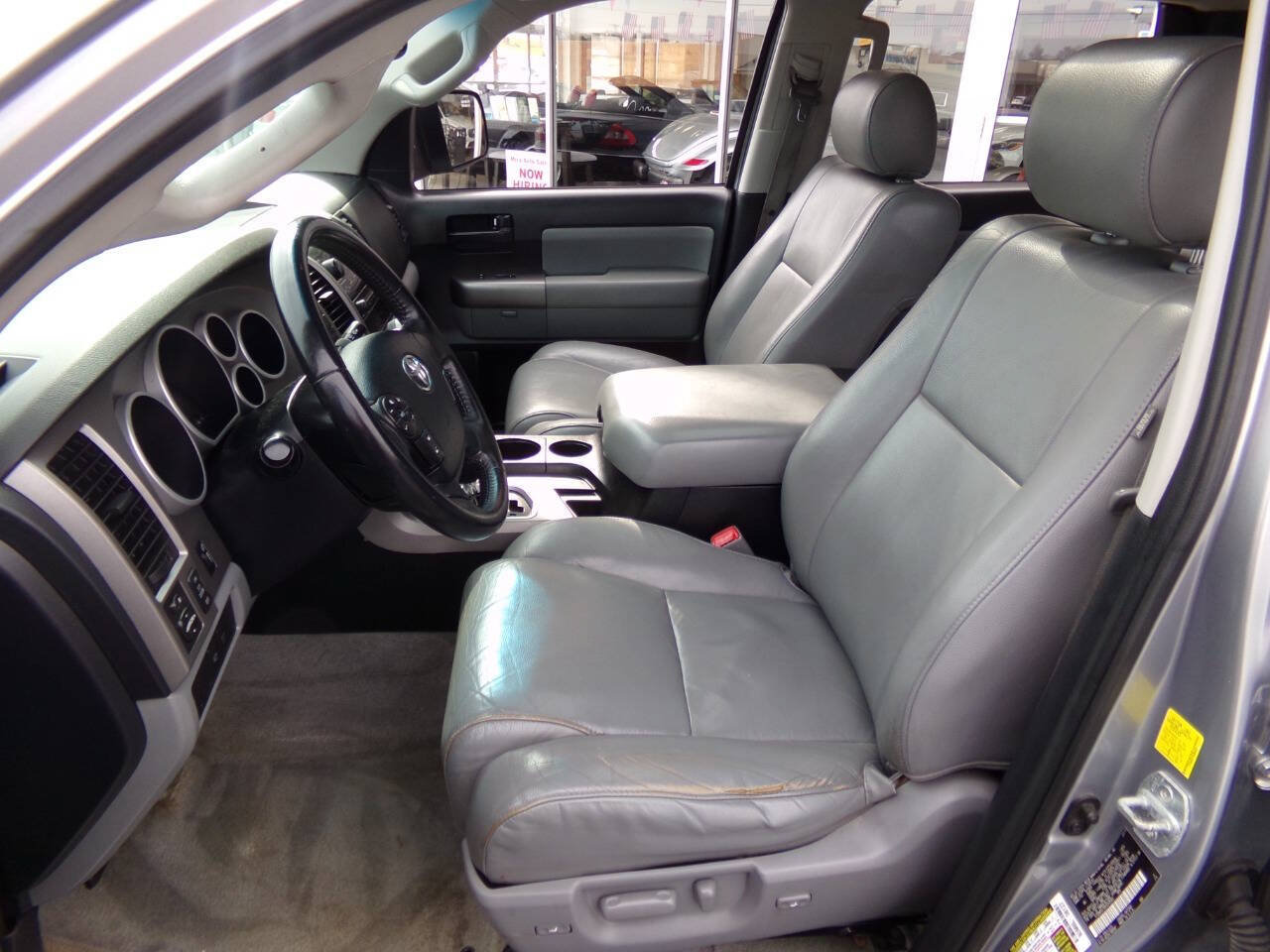 Used 2011 Toyota Sequoia SR5 w/ Premium Pkg AWD/4WD image 10