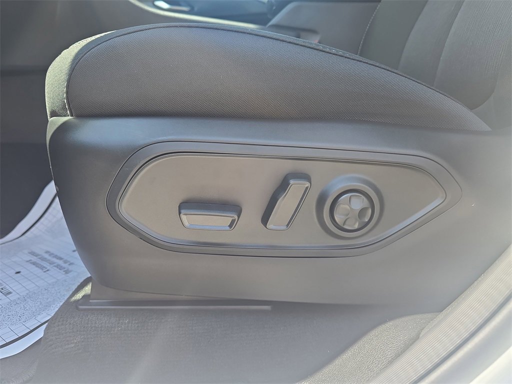 New 2025 Jeep Grand Cherokee Laredo X w/ Luxury Tech Group I image 13