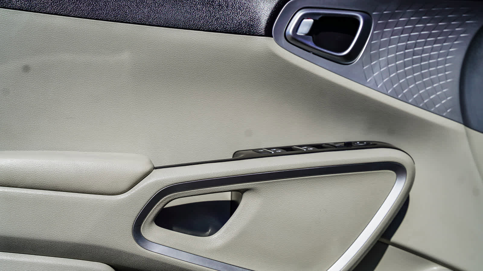 Used 2023 Kia Soul LX image 17