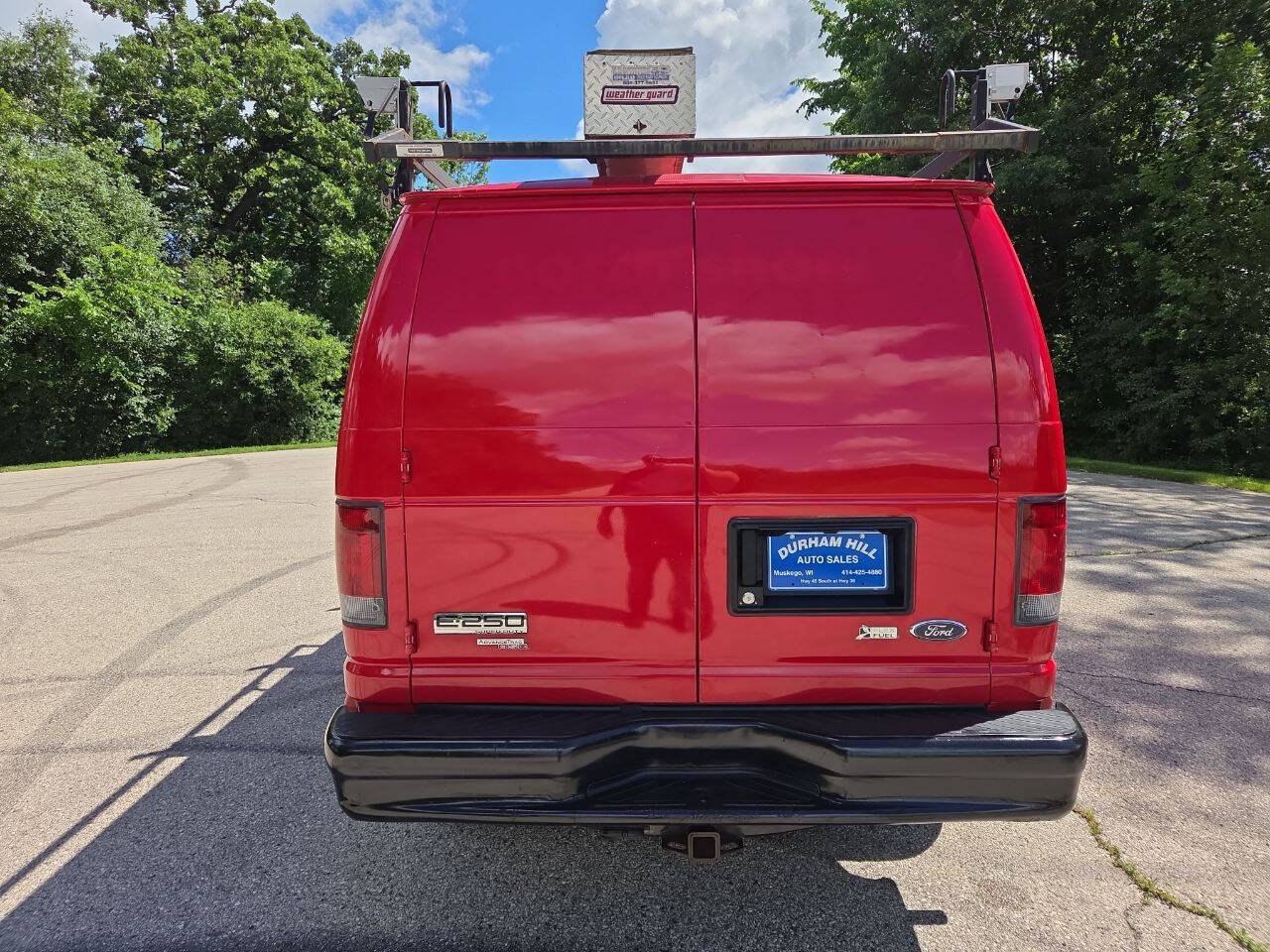 Used 2012 Ford E-250 and Econoline 250 w/ Commercial Cargo Van Pkg RWD image 4