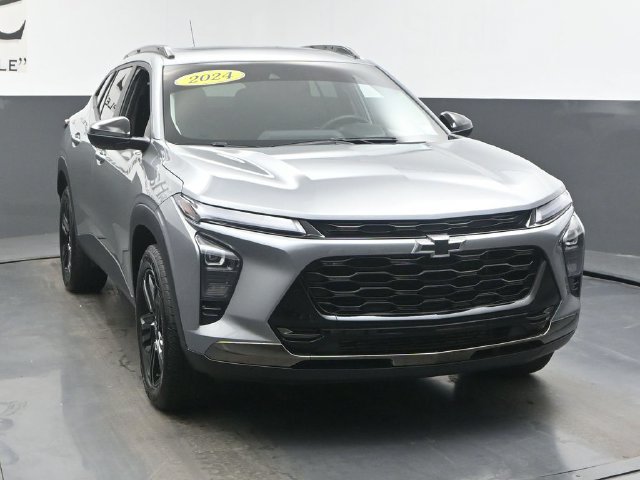 Used 2024 Chevrolet Trax ACTIV w/ Sunroof Package FWD image 56