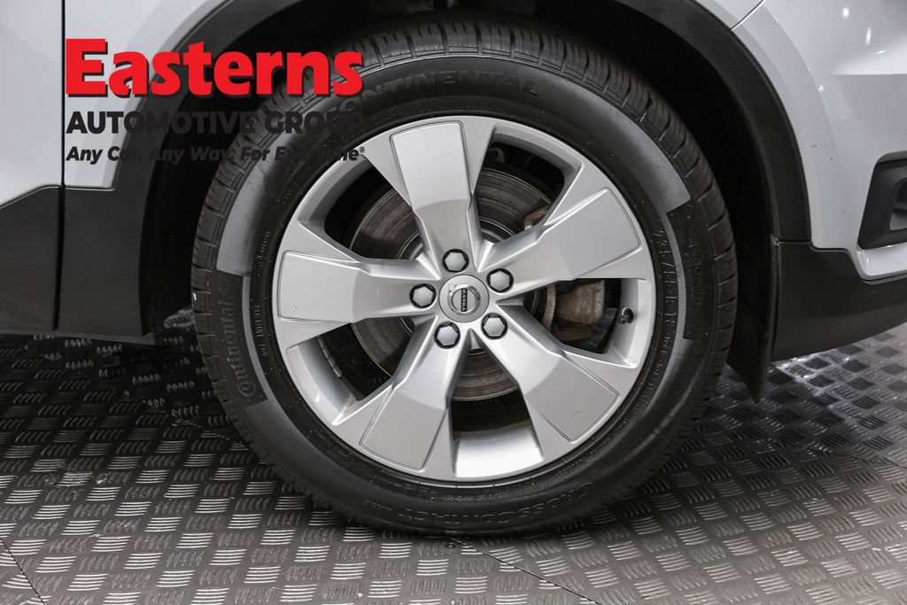 Used 2021 Volvo XC40 T4 Momentum FWD image 30