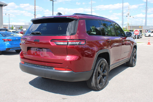 Used 2023 Jeep Grand Cherokee L Laredo AWD/4WD image 41