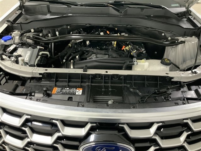 Used 2025 Ford Explorer Platinum w/ LUX Leather Package image 10