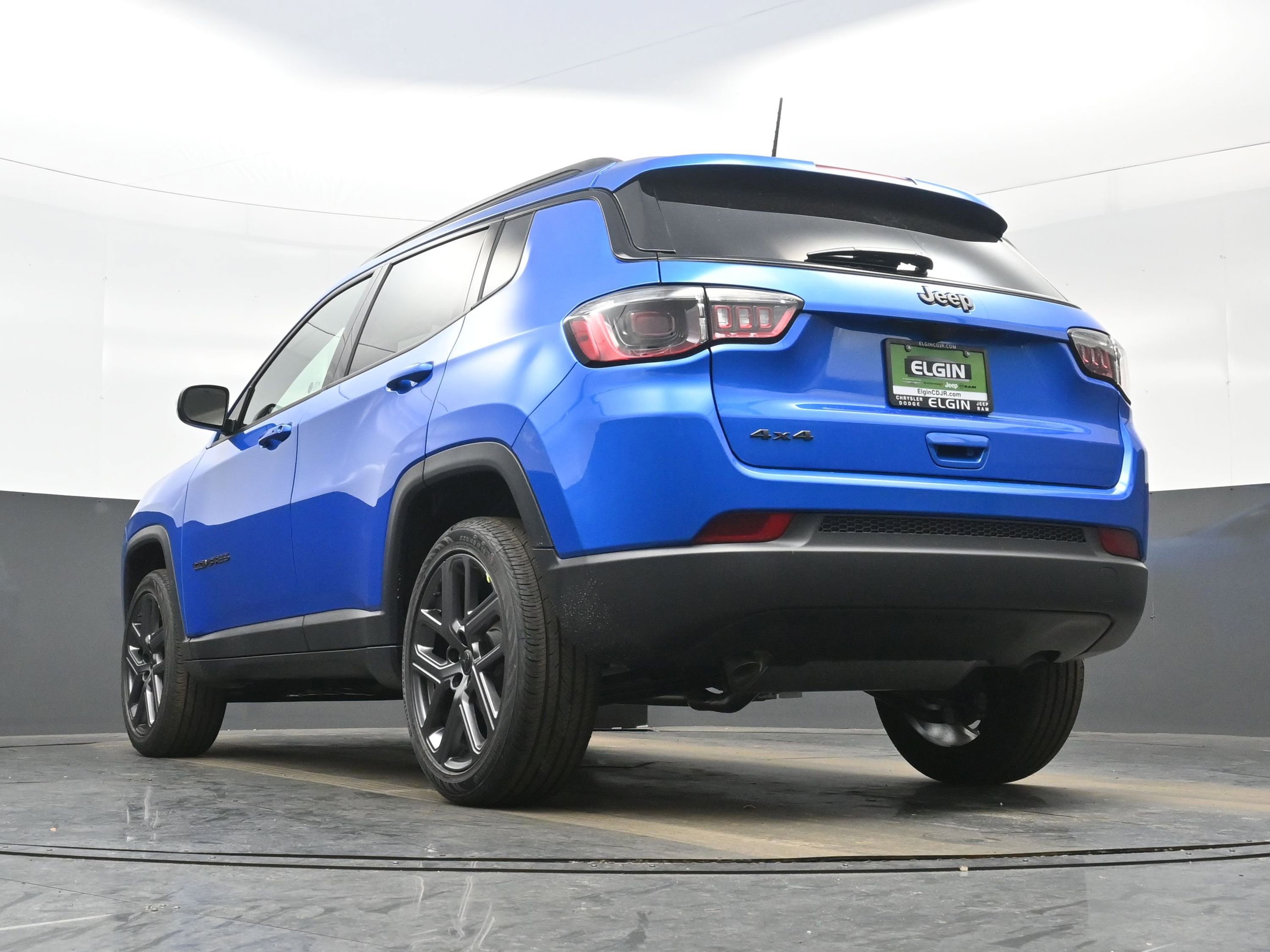 New 2026 Jeep Compass Latitude image 13