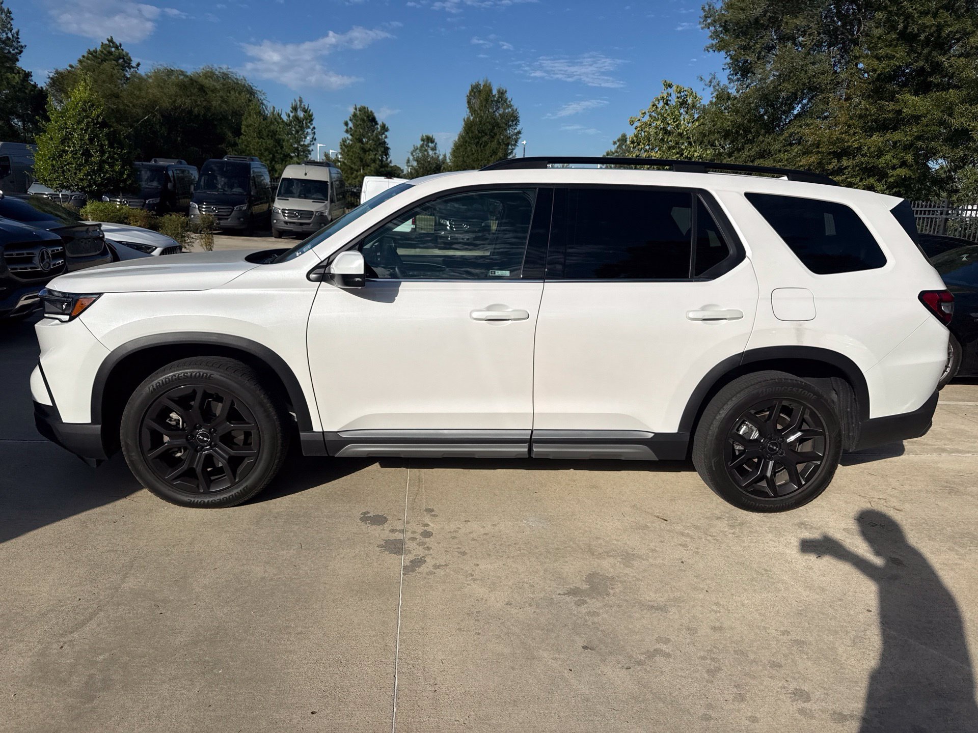 Used 2025 Honda Pilot Touring image 7
