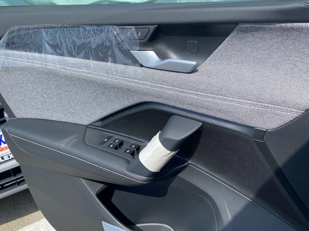 New 2025 Volkswagen Tiguan S image 9