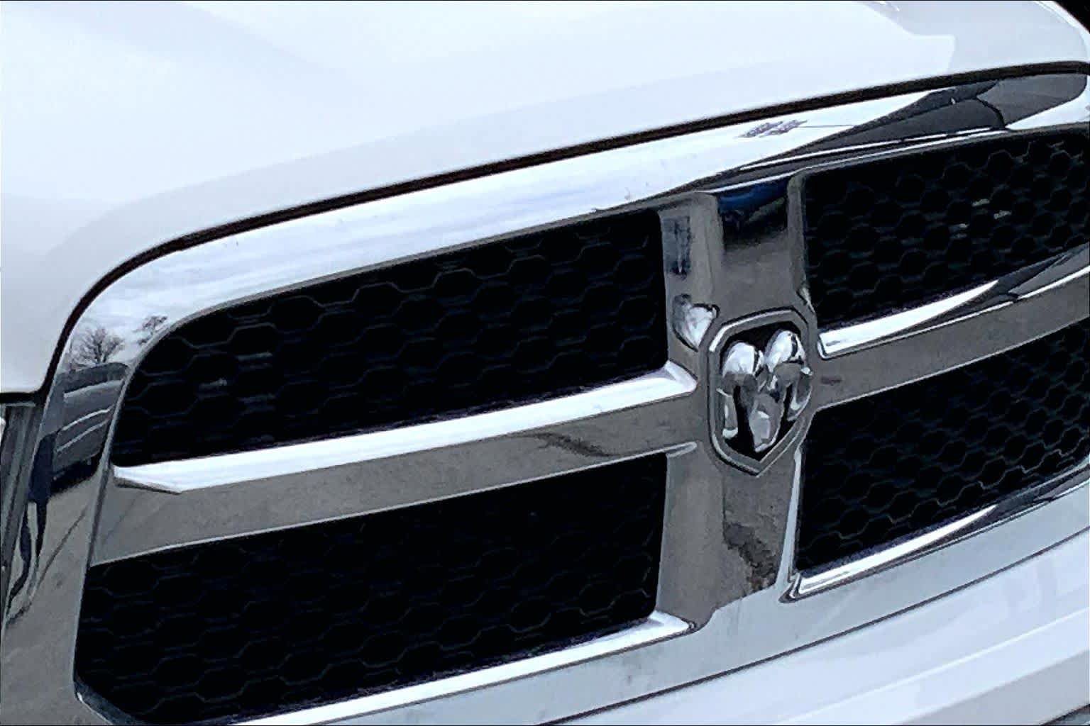 Used 2019 RAM 1500 Classic SLT RWD image 26