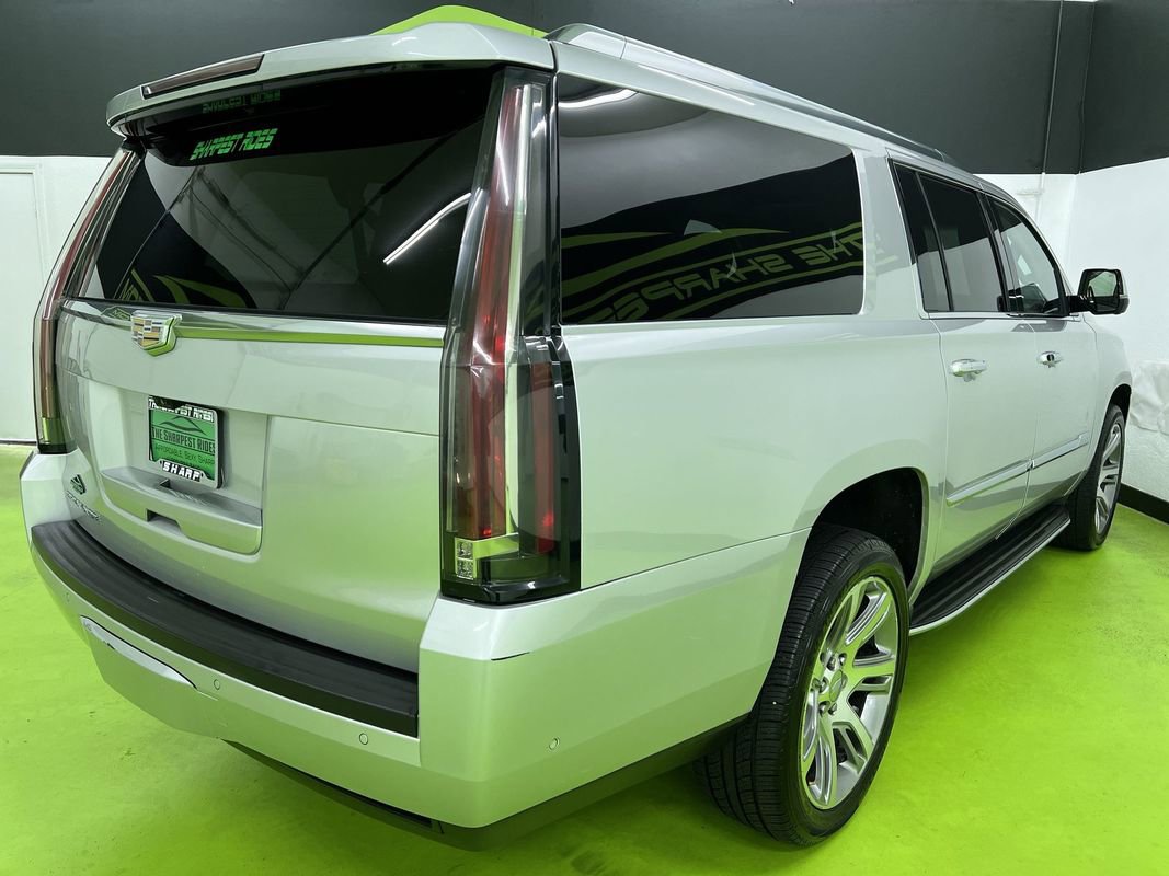 Used 2017 Cadillac Escalade ESV Luxury AWD/4WD image 10