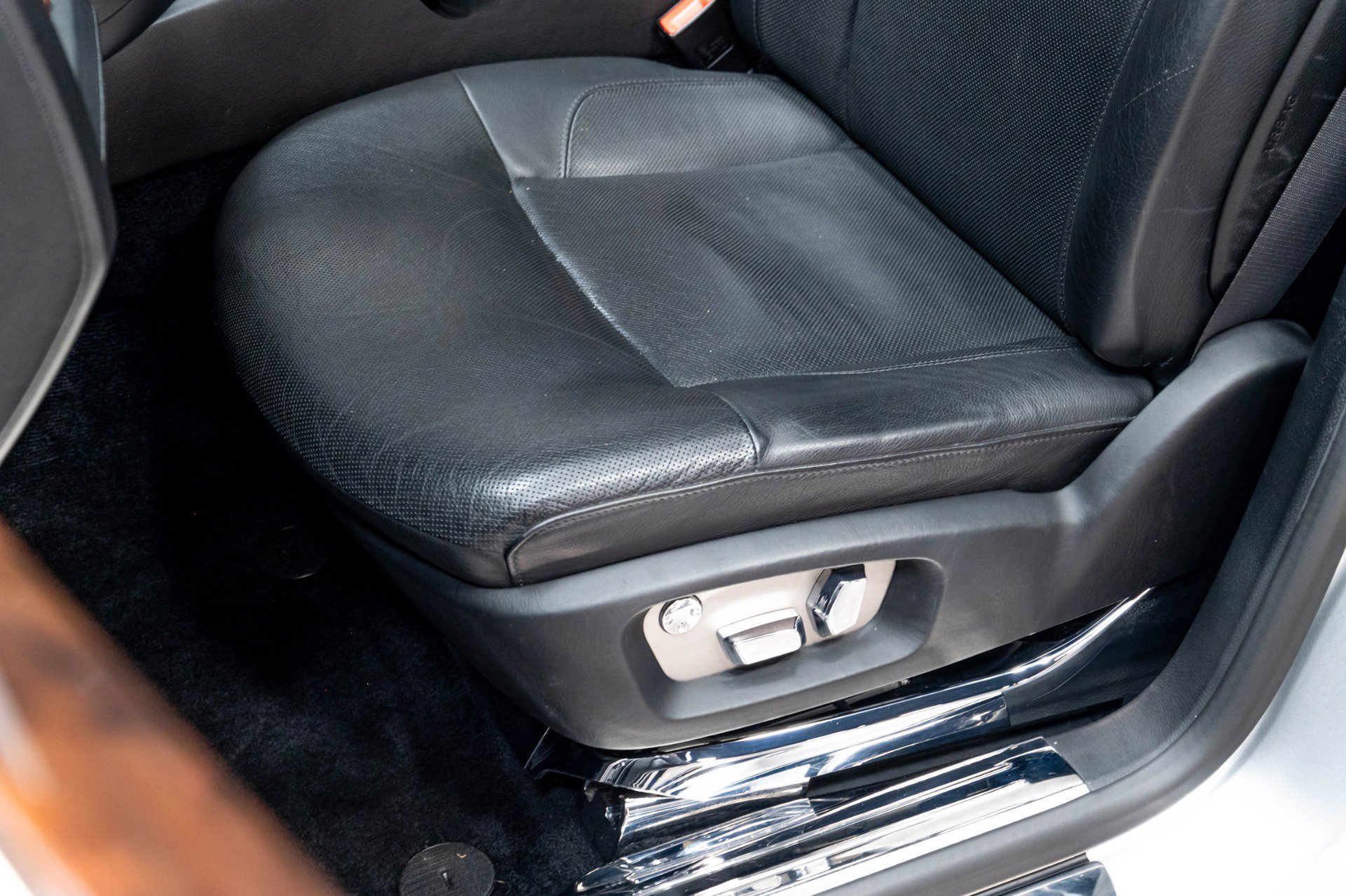 Used 2012 Rolls-Royce Ghost RWD image 9