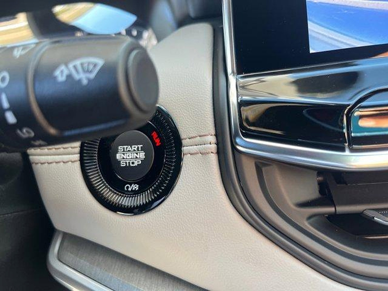 New 2026 Jeep Compass Limited image 28