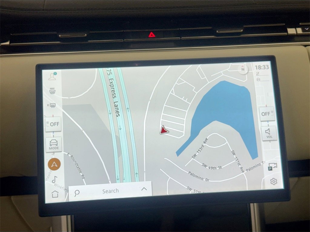 New 2025 Land Rover Range Rover Long Wheelbase SE image 13