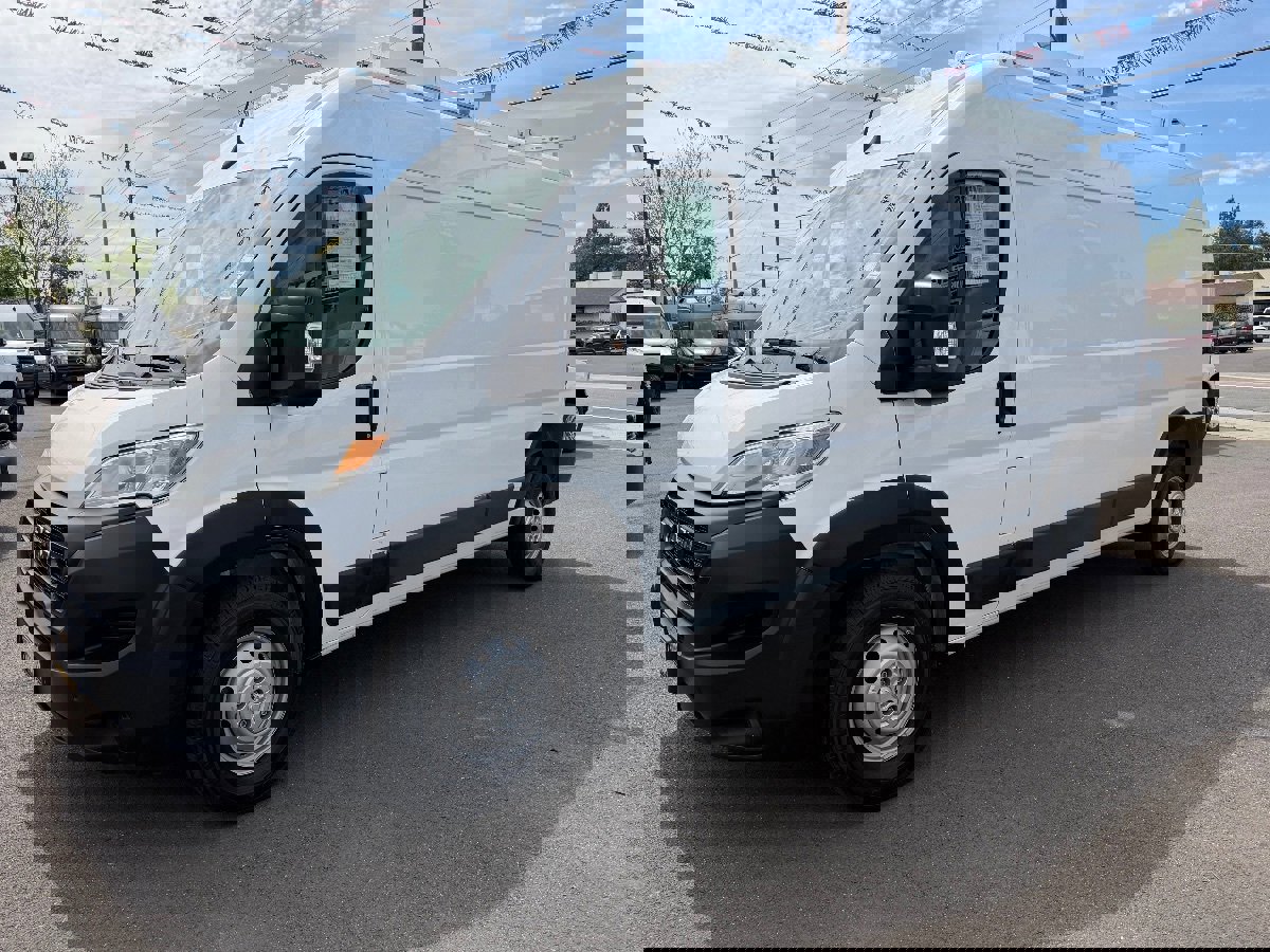Used 2023 RAM ProMaster 2500 image 4