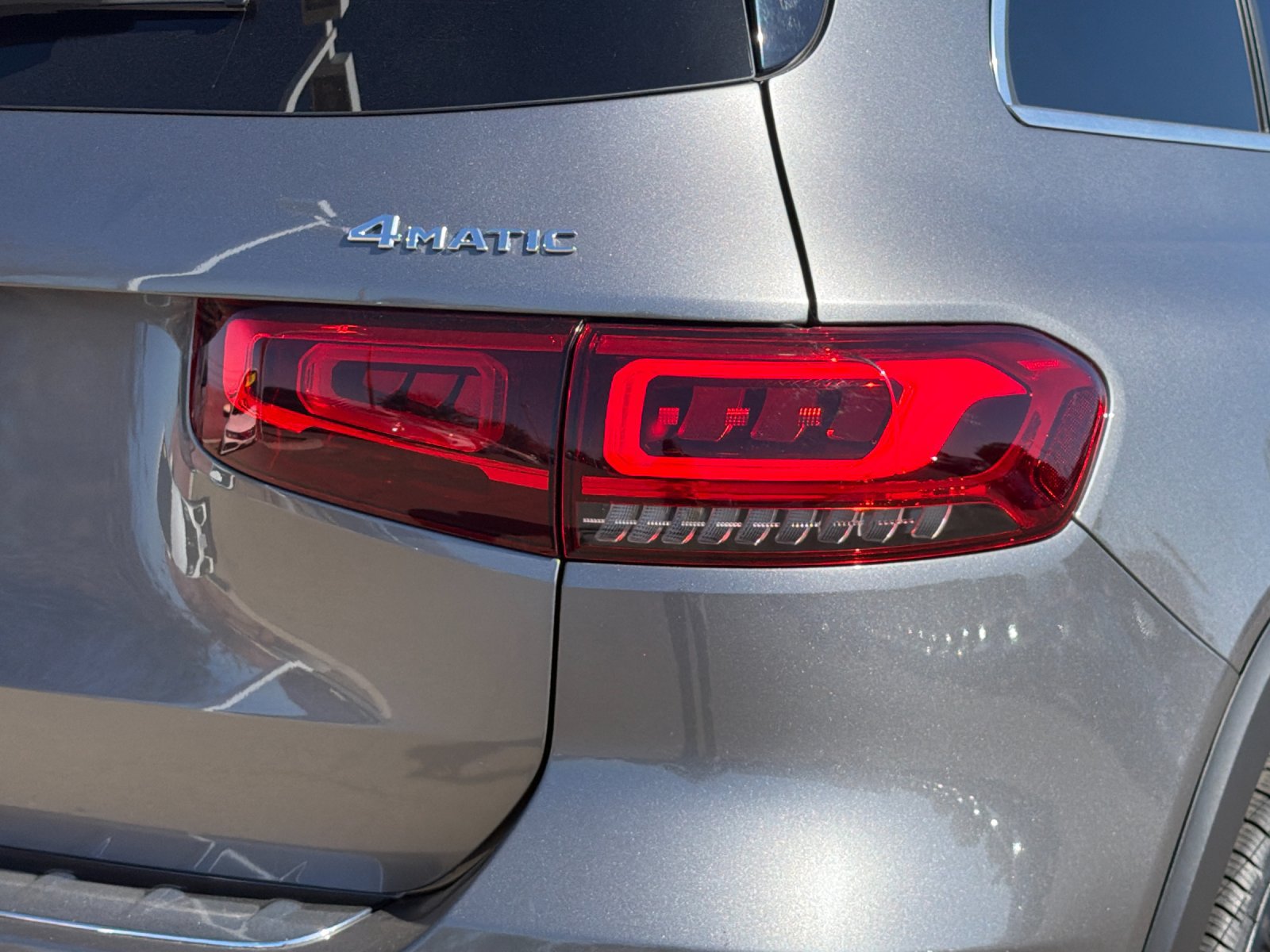 Used 2021 Mercedes-Benz GLB 250 4MATIC image 39