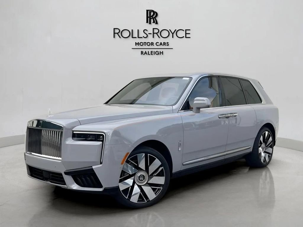 Used 2025 Rolls-Royce Cullinan image 6