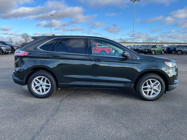 Used 2024 Ford Edge SEL w/ Convenience Package AWD/4WD image 6