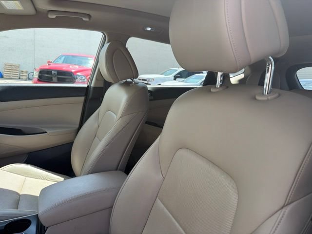 Used 2016 Hyundai Tucson Limited w/ Option Group 03 AWD/4WD image 15